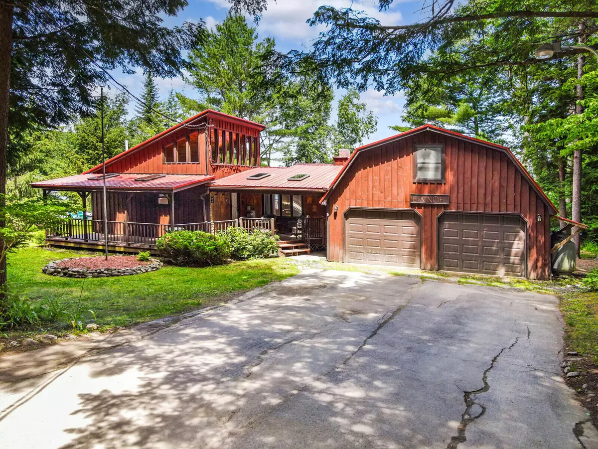 Vassalboro, ME 04989,73 Pleasant Point RD