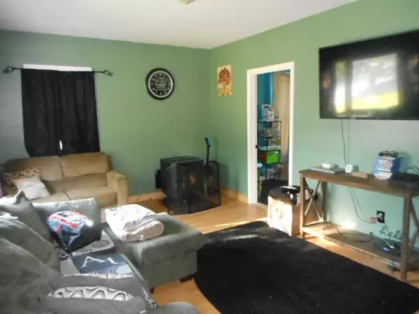 Howland, ME 04448,28 Coffin ST