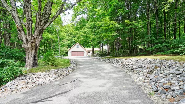 Raymond, ME 04071,117 Mountain RD