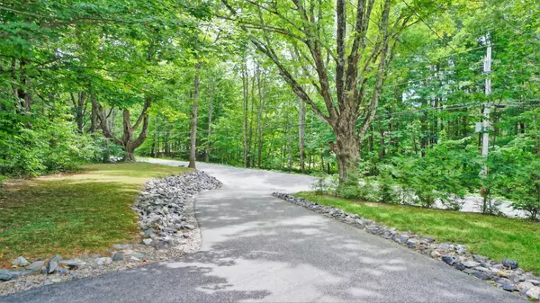 Raymond, ME 04071,117 Mountain RD