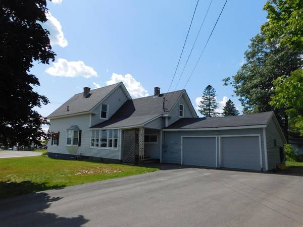 11 Bridge ST, Milford, ME 04461