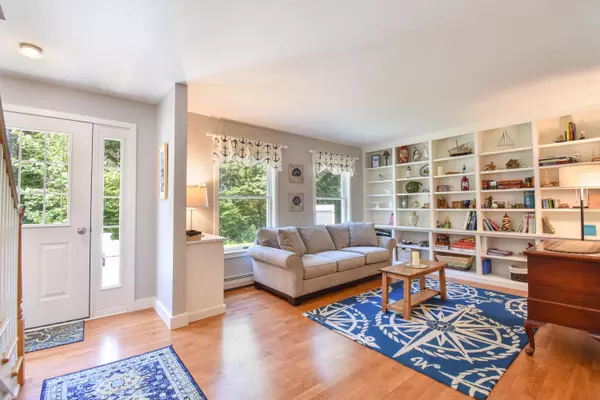 Brunswick, ME 04011,27 Libby LN