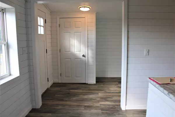 Norridgewock, ME 04957,135 Sandy River RD