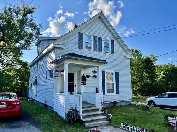 7 Franklin ST, Calais, ME 04619