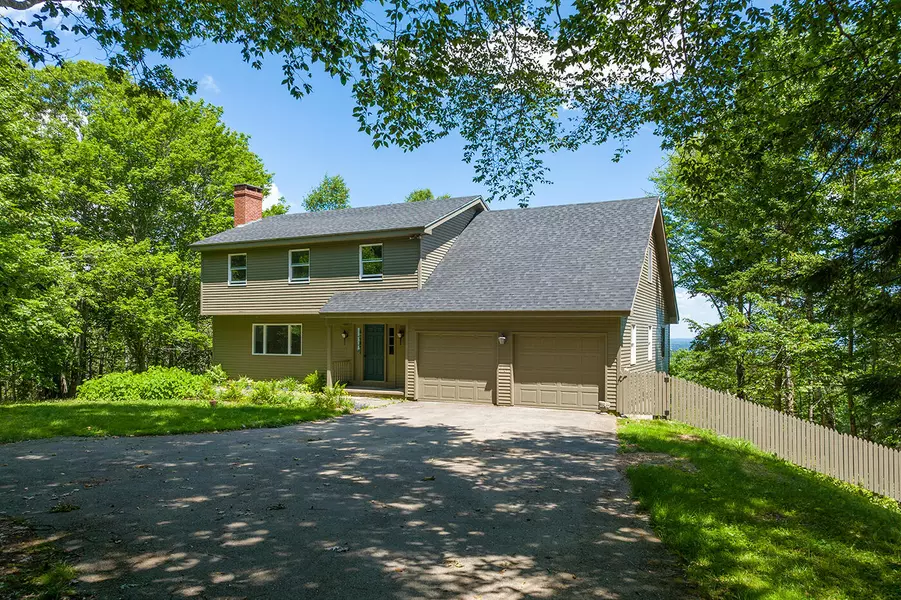 40 Nelson DR, Northport, ME 04849