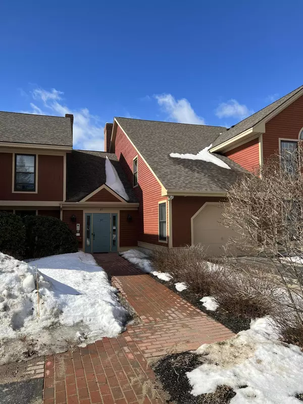 37 Estates DR #2, Manchester, ME 04351