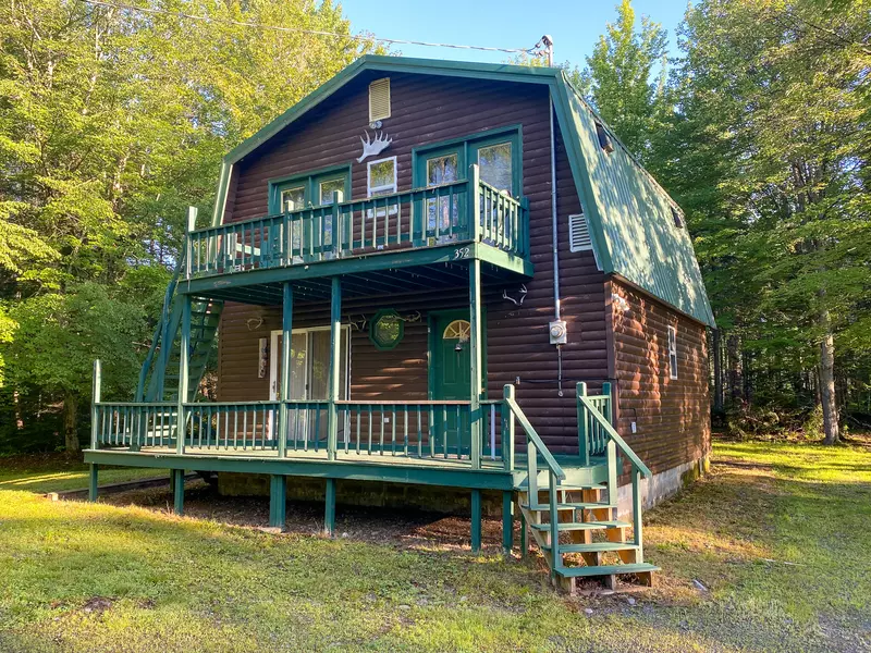 352 Stickney Hill Road, Brownville, ME 04414