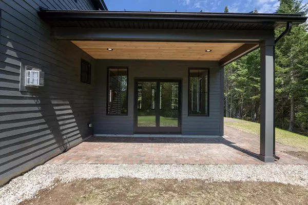 Freeport, ME 04032,30 Cortland RD