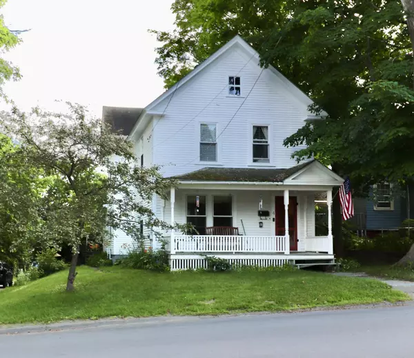 4 Oak ST, Old Town, ME 04468