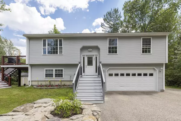 8 Oakland ST, Saco, ME 04072