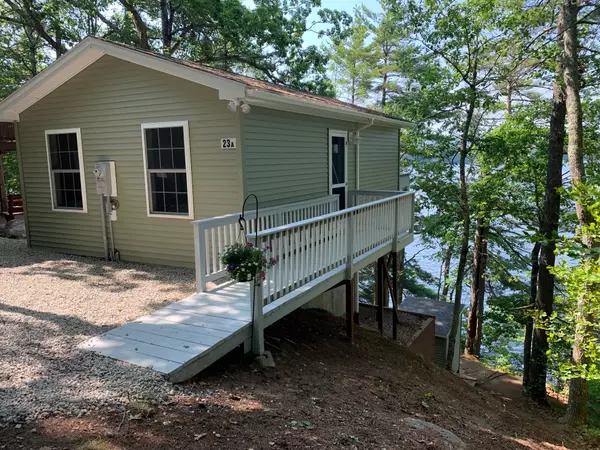 23 Baxter RD #A, Raymond, ME 04071