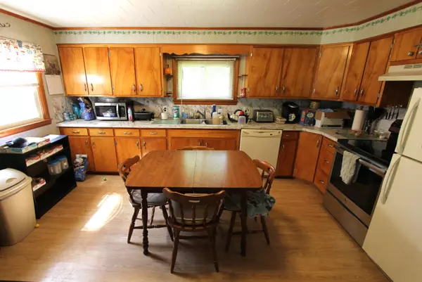 Glenburn, ME 04401,177 Mccarty RD