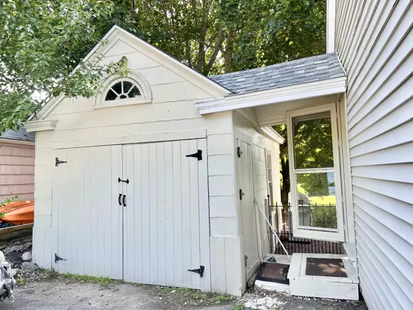 North Berwick, ME 03906,11 Elm ST