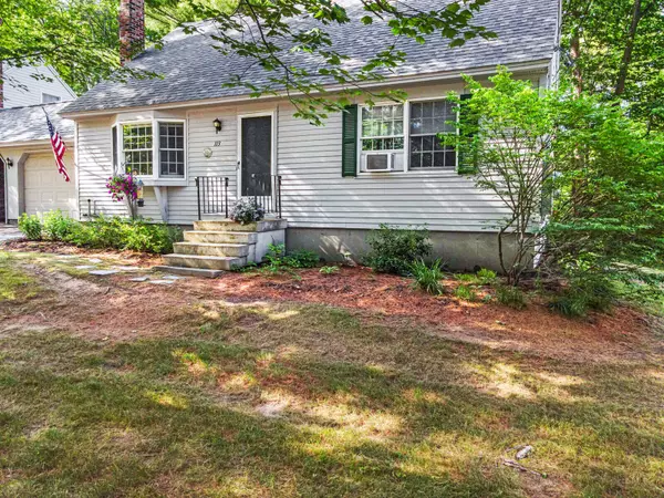 Waterville, ME 04901,113 Evergreen DR #113