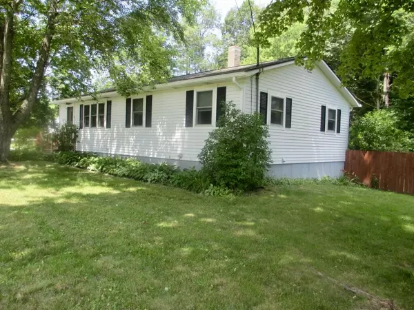 4 Whitney ST, Lisbon, ME 04250