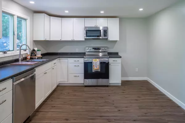 Greene, ME 04236,206 College RD