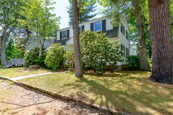 Brunswick, ME 04011,16 Douglas ST