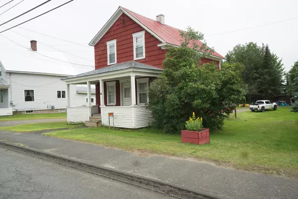 Jackman, ME 04945,518 Main ST