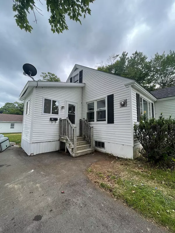 East Millinocket, ME 04430,18 High ST