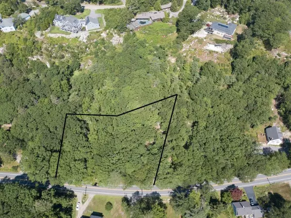 52 S Freeport RD, Freeport, ME 04032