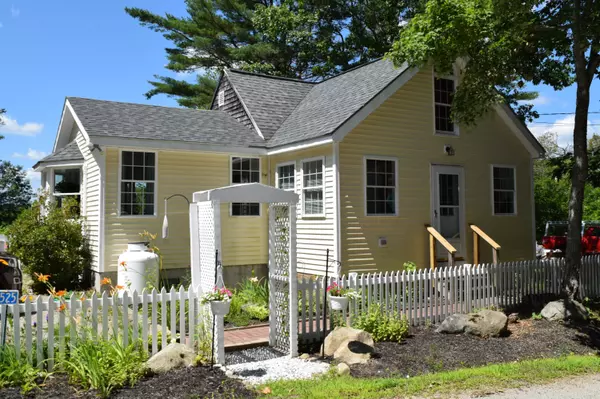 525 Leaches Point RD, Orland, ME 04472