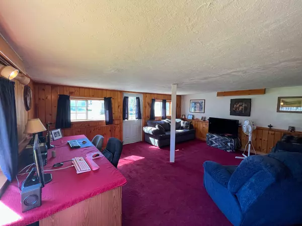 Howland, ME 04448,17 Willow Street