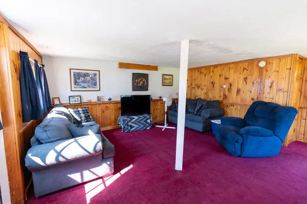 Howland, ME 04448,17 Willow Street