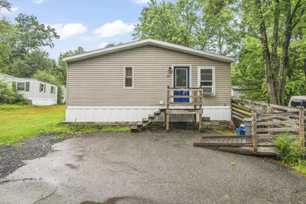 16 Hawk WAY, Eliot, ME 03903