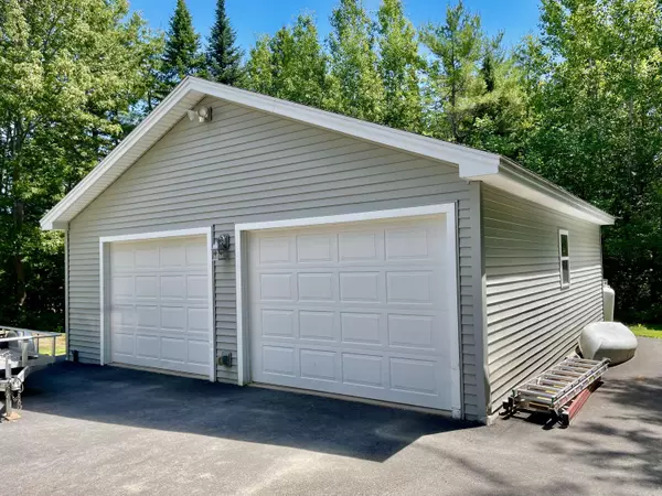 Hermon, ME 04401,87 New Boston RD