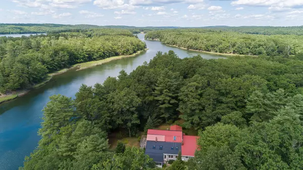 Newcastle, ME 04553,284 Station RD