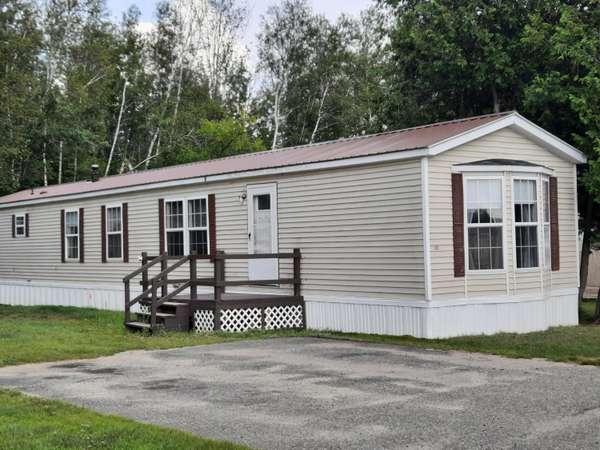 136 Kelley Mobile Home Park, Millinocket, ME 04462