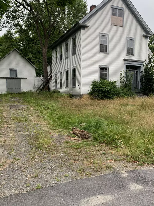 38 Bennett AVE, Skowhegan, ME 04976