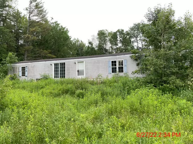 11 E Branch LN, Detroit, ME 04929