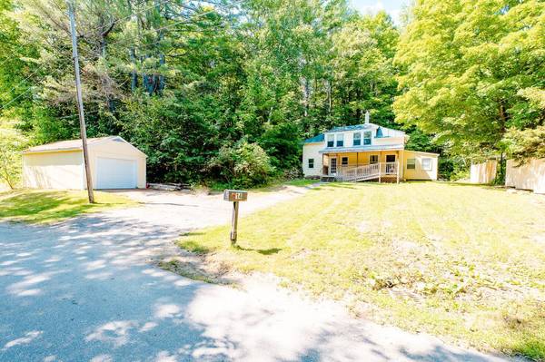 14 Sewall St ST, Wilton, ME 04294