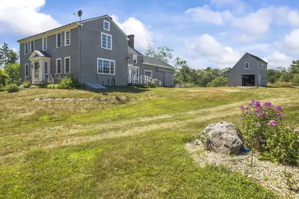 208 Winston RD, Waldoboro, ME 04572