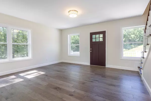 North Yarmouth, ME 04097,7 Autumn LN