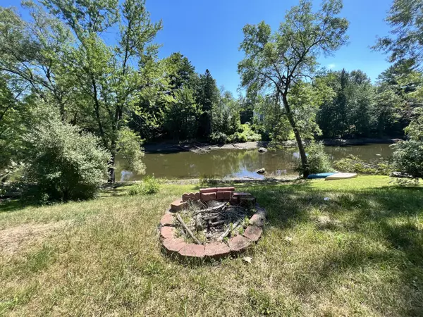 Waterville, ME 04901,17 Messalonskee AVE