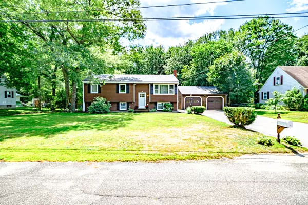 12 Huston ST, Lisbon, ME 04252