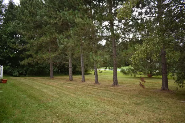 Newport, ME 04953,19 Peck DR