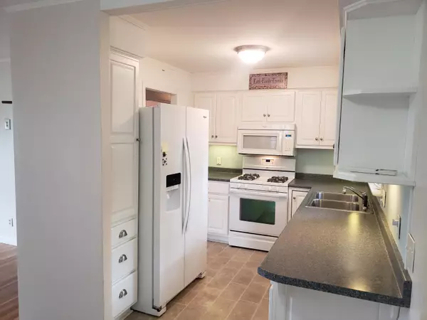 Hampden, ME 04444,29 Perry RD