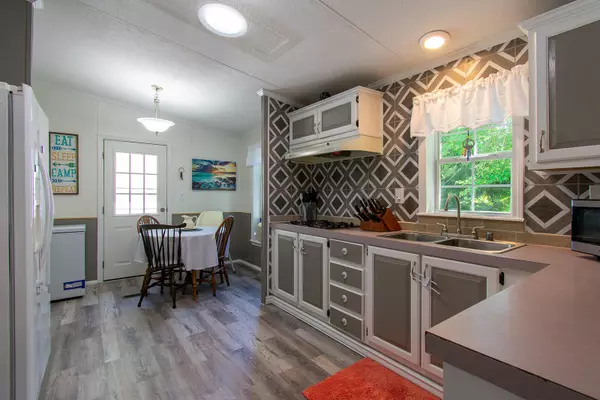 Liberty, ME 04949,106 W Main ST