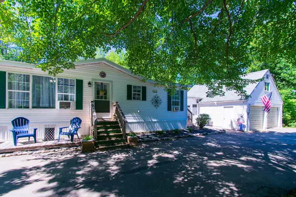 106 W Main ST, Liberty, ME 04949