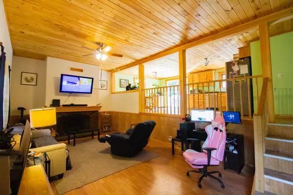 Howland, ME 04448,110 River RD