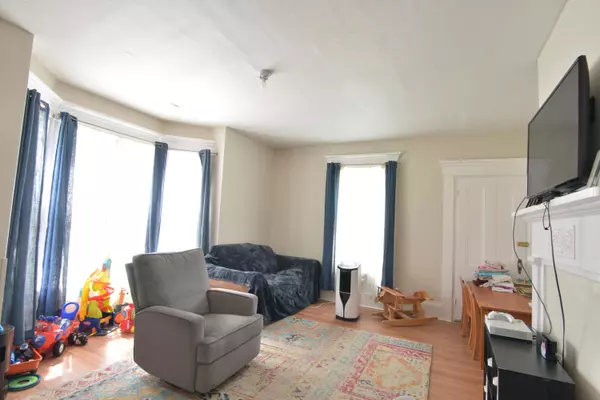 Oakland, ME 04963,46 Church ST #1-2