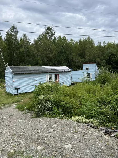 2 Taylor Roy RD, Detroit, ME 04929