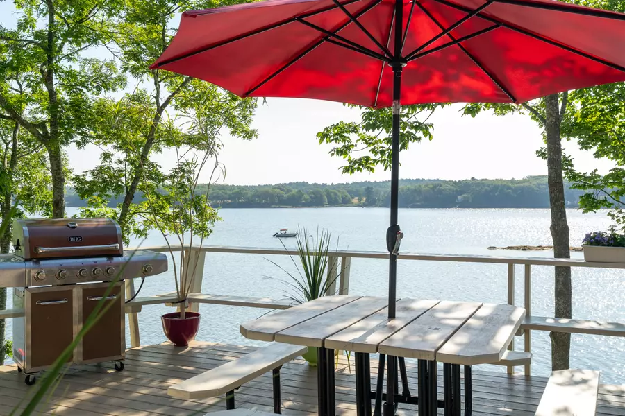 5 Chase LN, Brunswick, ME 04011