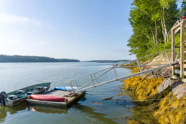 Brunswick, ME 04011,5 Chase LN