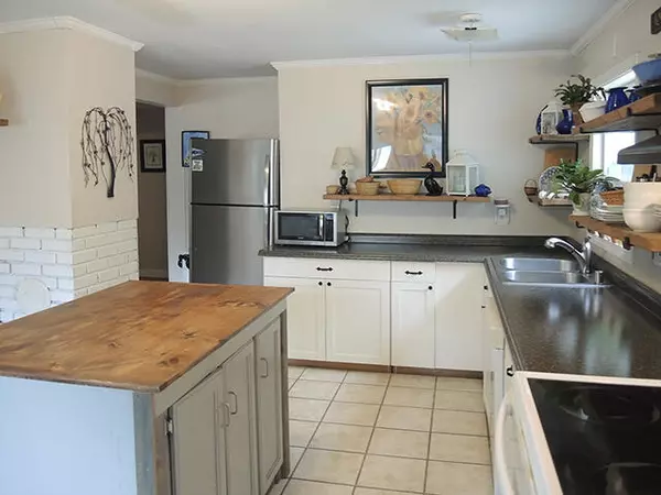 Winthrop, ME 04364,19 Hillside AVE