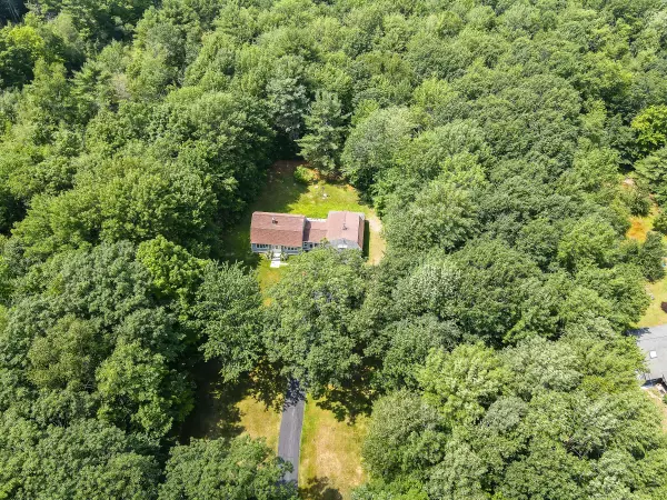 Raymond, ME 04071,42 Ledge Hill RD