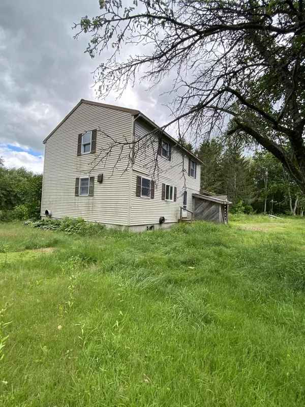 Oakland, ME 04963,263 Middle RD